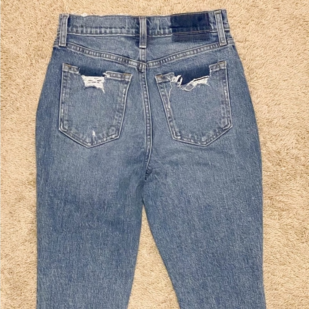 A&F Ripped High Rise Mom Jeans - Picture 4 of 5